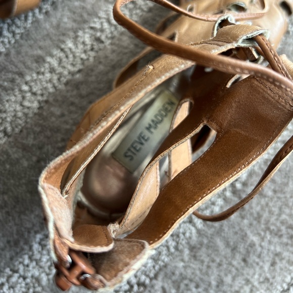 Steve Madden Brown Gladiator Wedge Sandals 8.5M - Picture 3 of 4